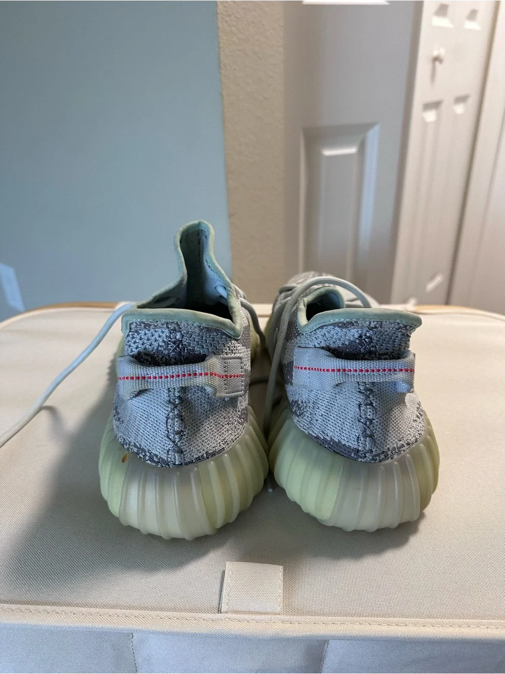 adidas Yeezy Boost 350 V2